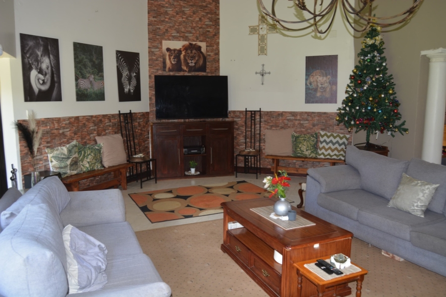 5 Bedroom Property for Sale in Riebeeckstad Free State